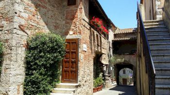 arch in Montemerano